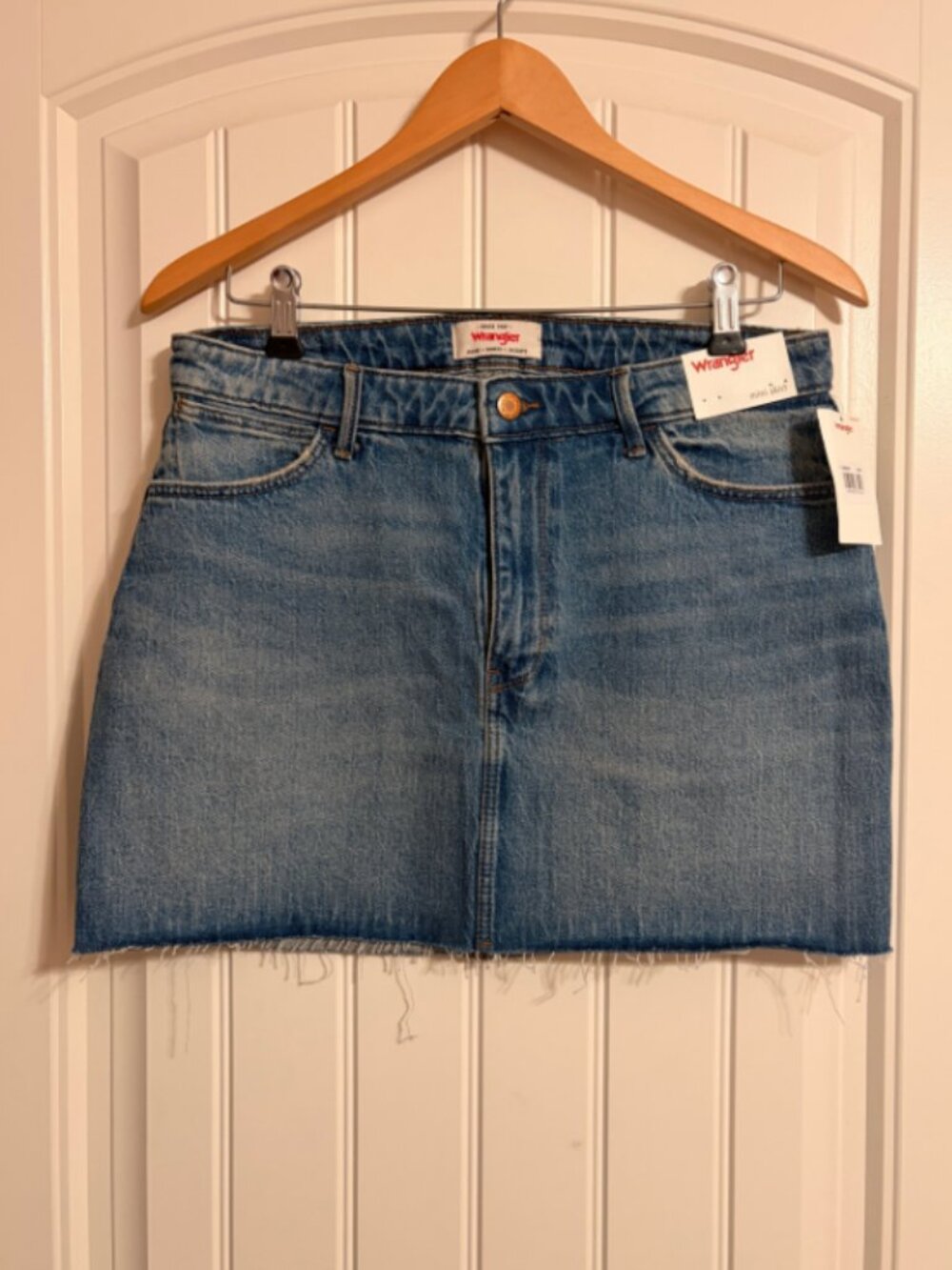 Wrangler Jean mini shorts, light denim, size 10